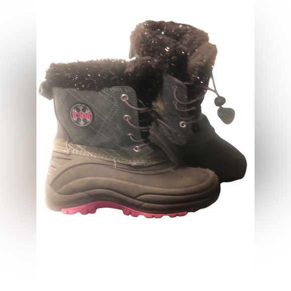 Girl’s Totes Winter Waterproof Snow Boots Size 3 With Gray Suede Upper - Picture 2 of 9